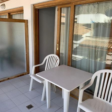 Apartamentos Marina Port de Pollenca Luaran gambar